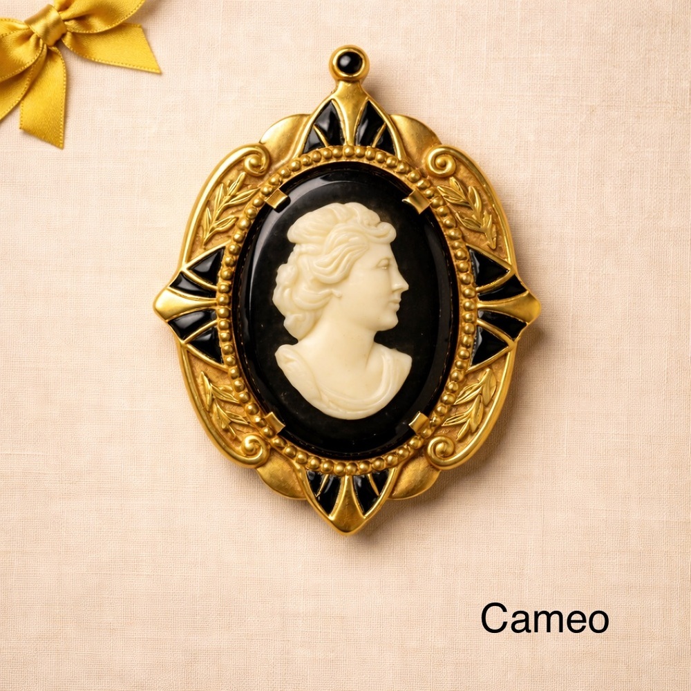 Vintage Cameo Locket Pendant Brass Black Oval